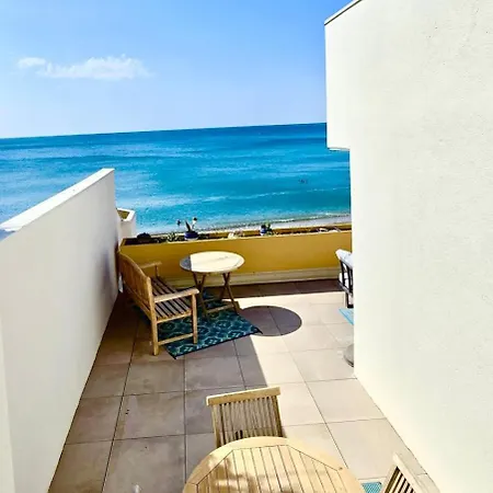 T3 Boheme Vue Imprenable Sur La Crique - Wifi - Vue Et * Sète