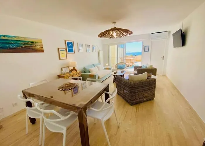 T3 Boheme Vue Imprenable Sur La Crique - Wifi - Vue Et * Sète