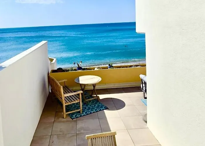 T3 Boheme Vue Imprenable Sur La Crique - Wifi - Vue Et * Sète